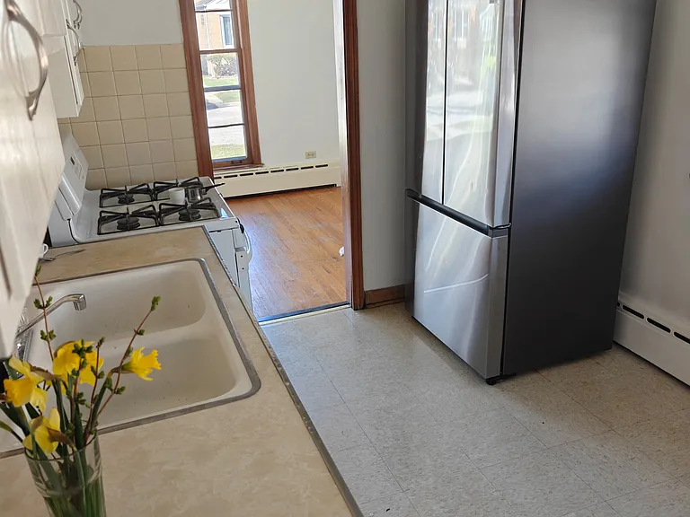 7111 W Farragut Ave — Photo 10