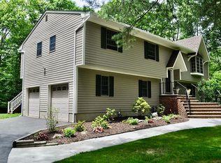 6 Surrey Ln, Randolph, NJ 07945