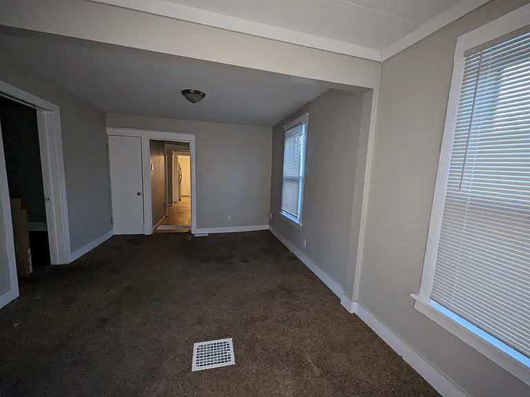 3918 Pennsylvania Ave — Photo 2