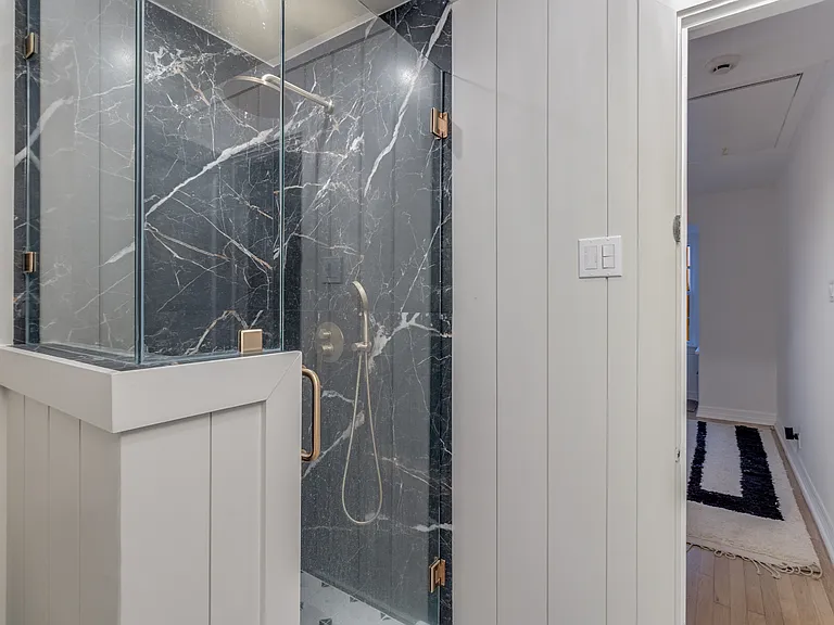 6511 Gaston Ave — Photo 22
