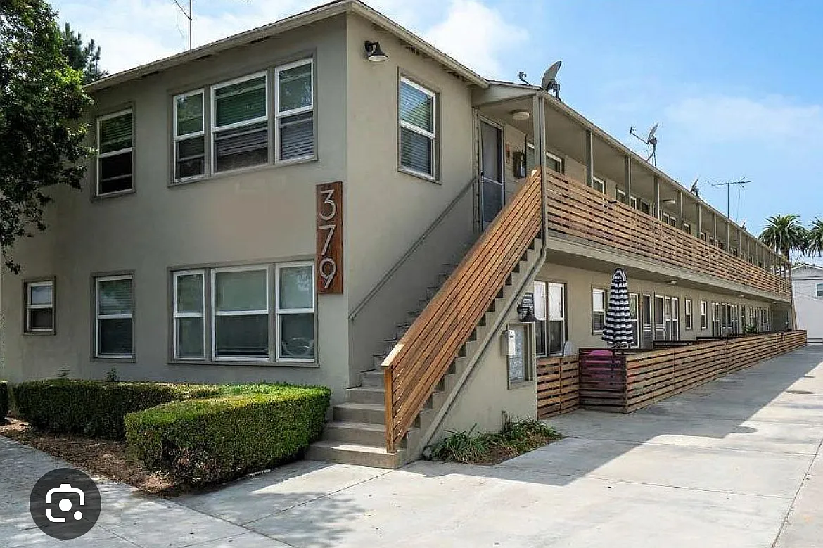 1 bed, 575 sqft, $1,990 — Photo 1