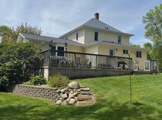 601 Maplewood Dr SE, Pelican Rapids, MN 56572