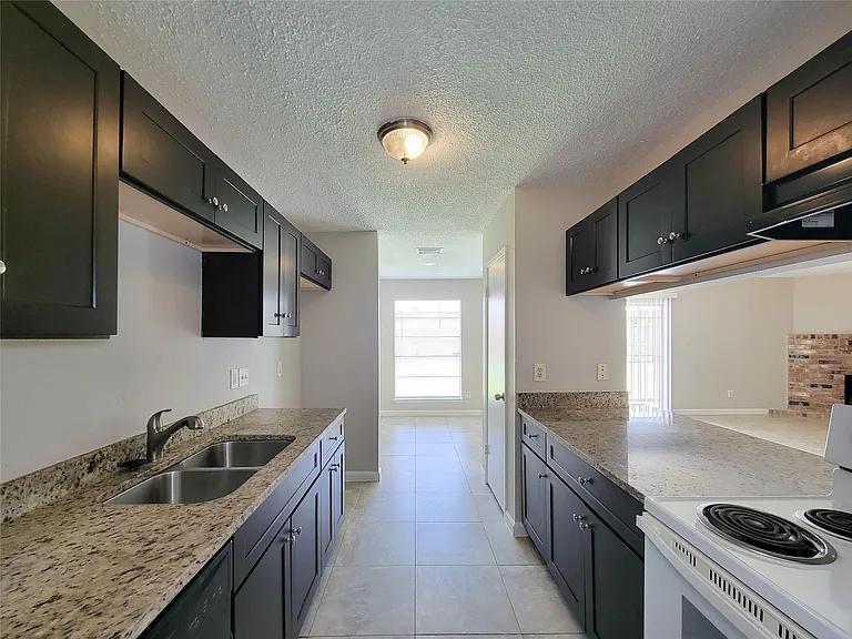 8530 Quail Burg Ln — Photo 14