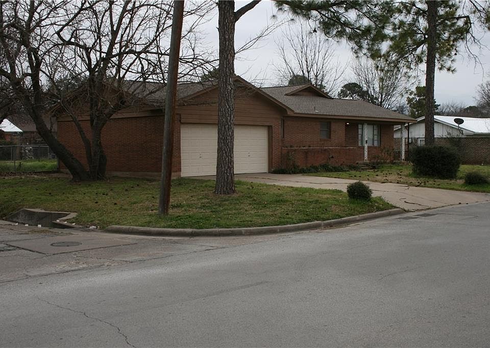 1st image of 1301 SE 22nd Ave