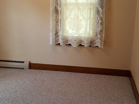 bedroom 10x11