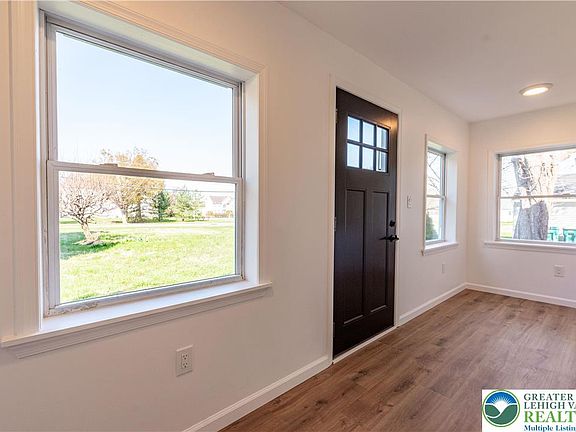 2nd image of 403 S Nulton Ave