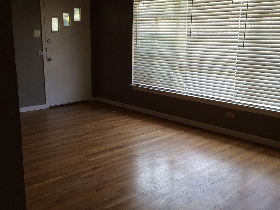 1st image of 402 Storeywood Dr