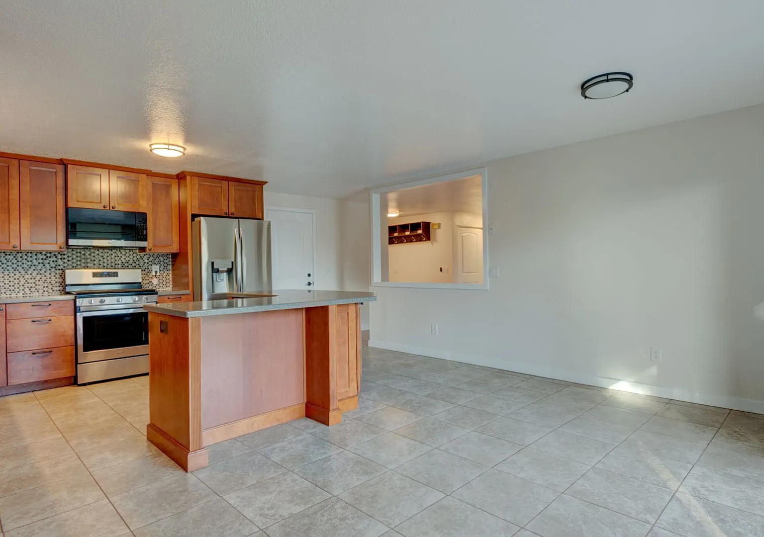 3 Bedroom 2 Bath Home in Coupeville! — Photo 2