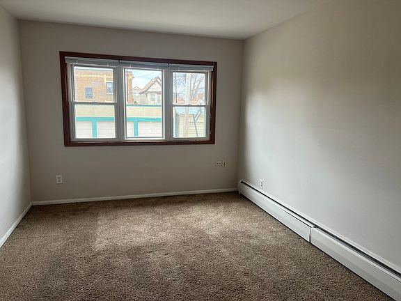 5th image of 3309 Pillsbury Ave #7