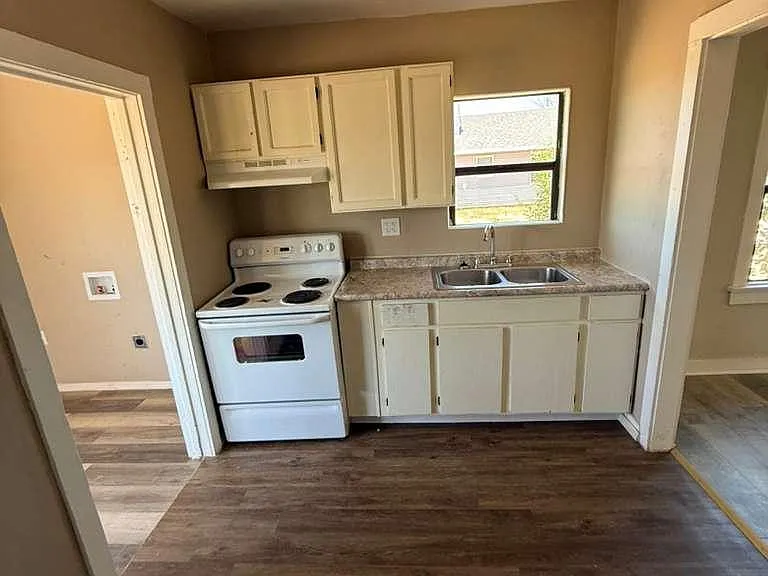 2082 N Cougar Pl — Photo 8