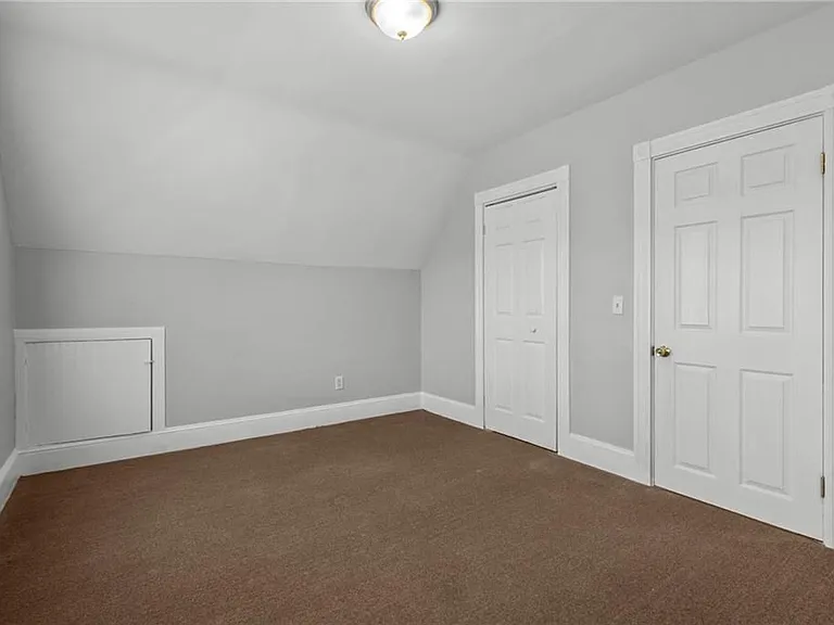 9 Gardner Ave — Photo 27