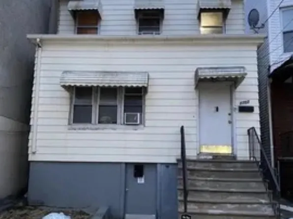 1702 Kennedy Blvd, Jersey City, NJ 07305