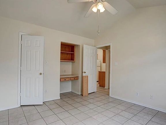 4th image of 427 Lindsey St APT 111