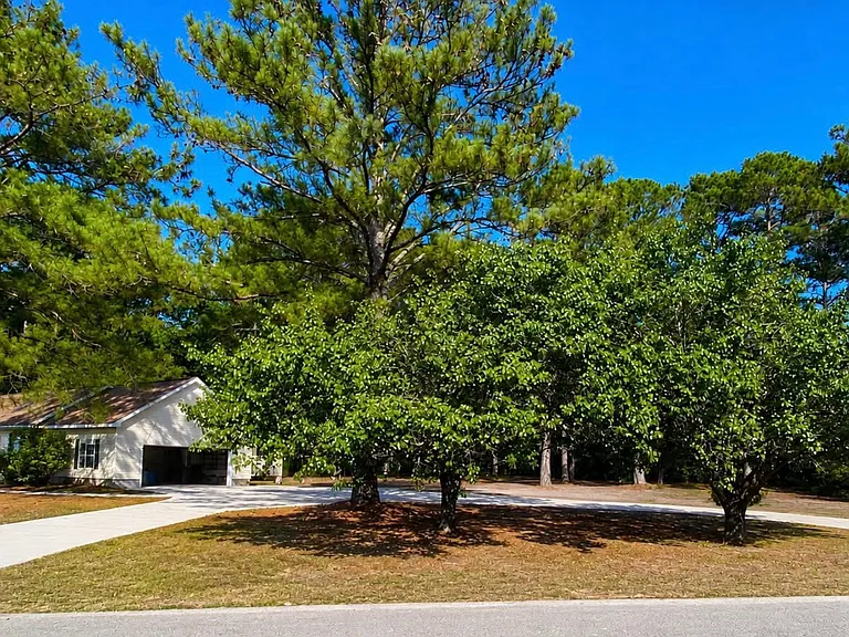 710 Shalamar Ln SW — Photo 1