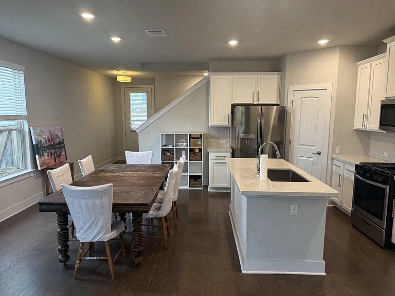 8615 McKamy Dr — Photo 4