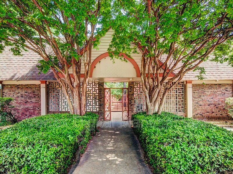 1st image of 3380 Ben Bow Dr #7