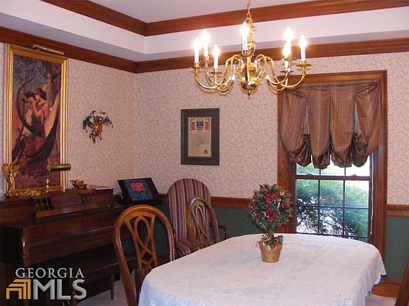 3rd image of 4027 Benell Ct SE