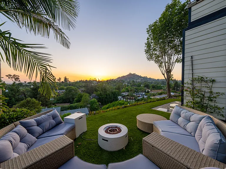4350 Alta Mira Dr — Photo 41