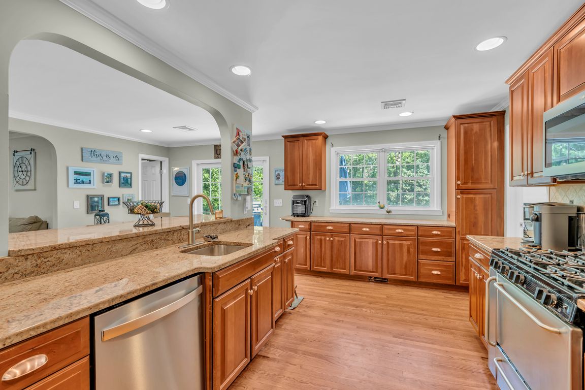 1626 Dumont Terrace, Wall Township, NJ 07719 Zillow