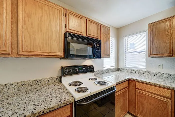 7040 W Olive Ave #92 — Photo 6