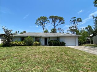 1401 Torreya Cir, North Fort Myers, FL 33917