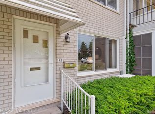 5959 Alan Dr APT 53, Brighton, MI