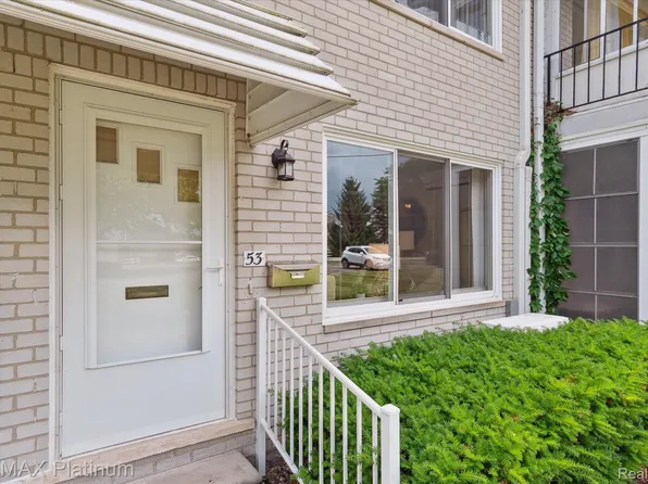 5959 Alan Dr APT 53, Brighton, MI 48116