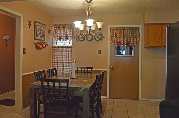 5th image of 1210 Belclaire Ln