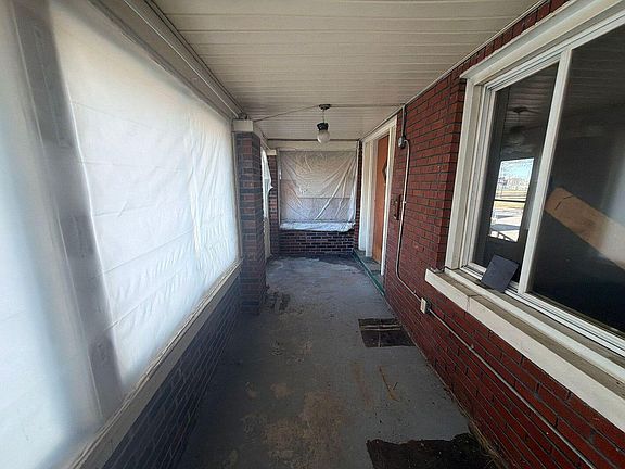 2nd image of 389 Genessee St