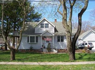 604 Connetquot Ave, Islip Terrace, NY 11752