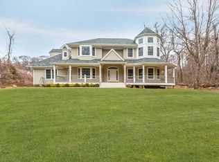 23 Parsonage Rd, Setauket, NY 11733