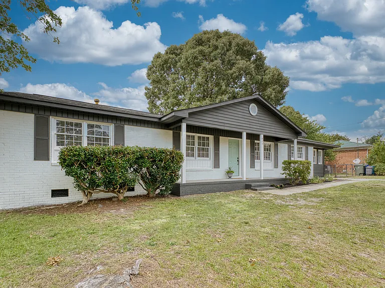 825 Fresno Dr — Photo 4
