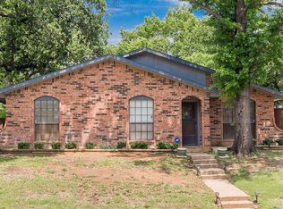 729 Mockingbird Dr, Lewisville, TX 75067