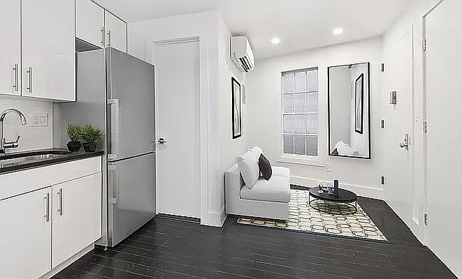 1st image of 326 W 4th St #2