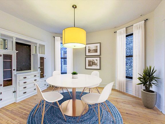 4th image of 2505 N Richmond St #2