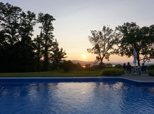 8 Reservoir Rd, Staatsburg, NY 12580