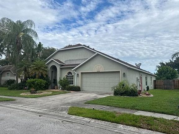 2nd image of 1646 Rustic Way