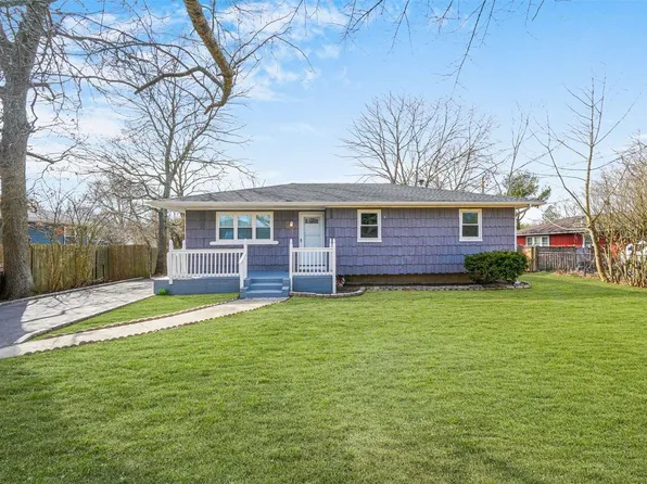 62 Carver Boulevard, Bellport, NY 11713
