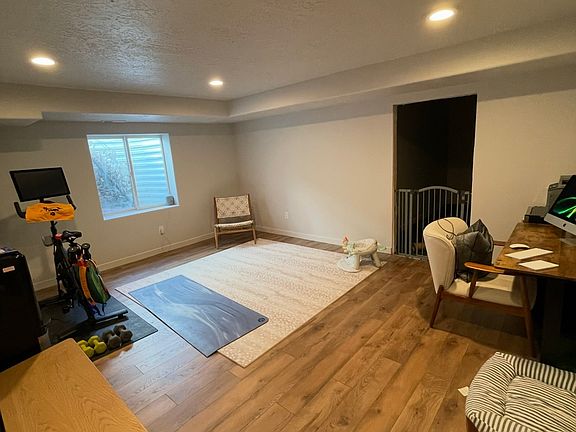 5th image of 10817 S Lamond Dr