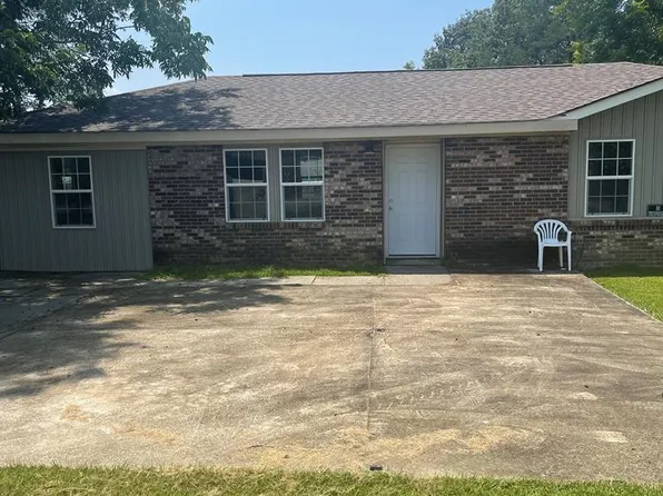 20 Katie Dr, Cowarts, AL 36321