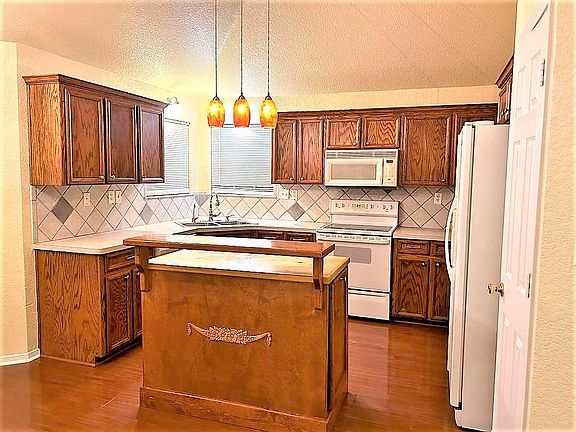 3rd image of 4602 Michael Dr