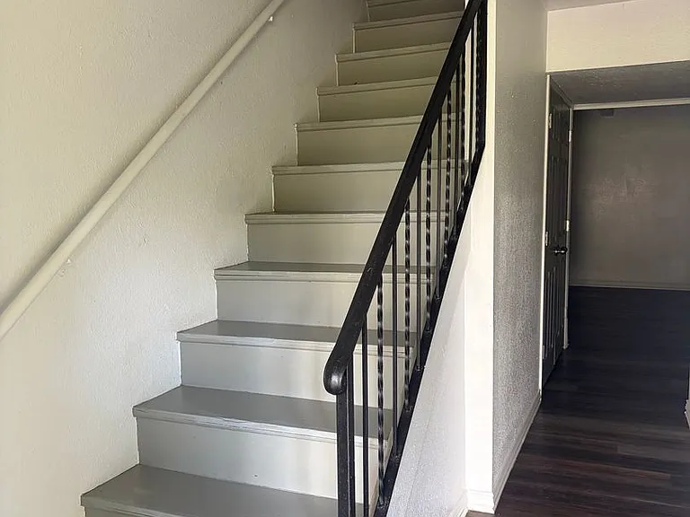 207 & 209 S 13th St — Photo 3