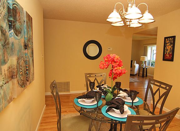 5th image of 2975 Cropley Ave