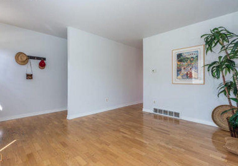 Living Rooms to upstairs