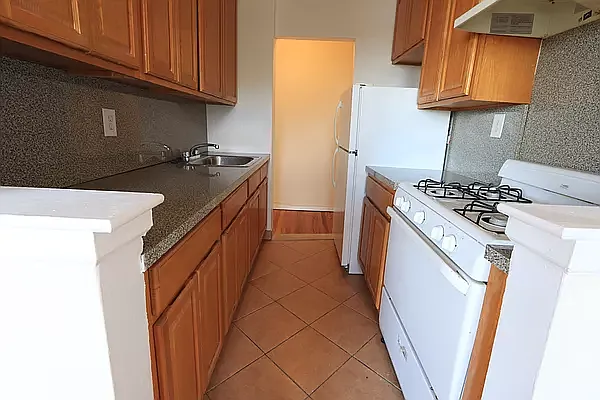 Rented by Zuz Realty | media 2