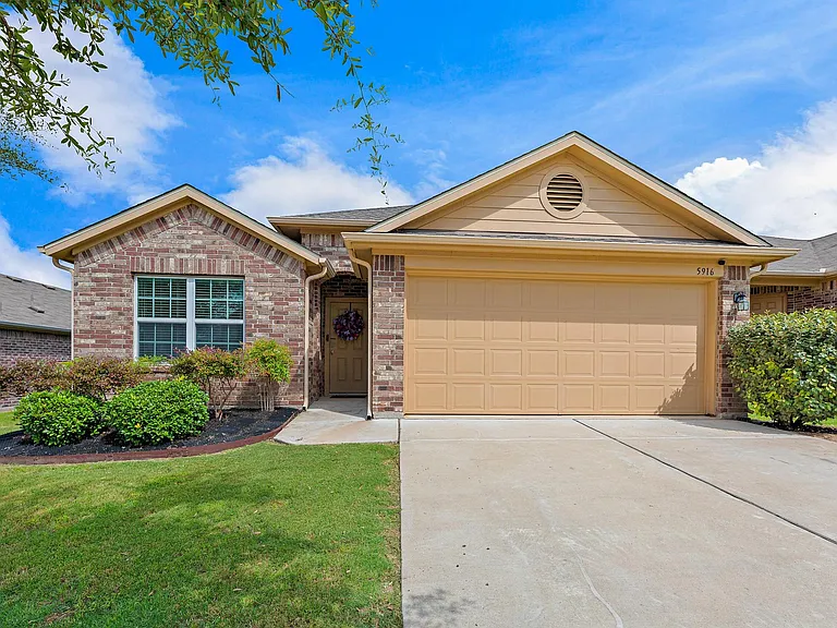 5916 Montrelia Dr — Photo 1