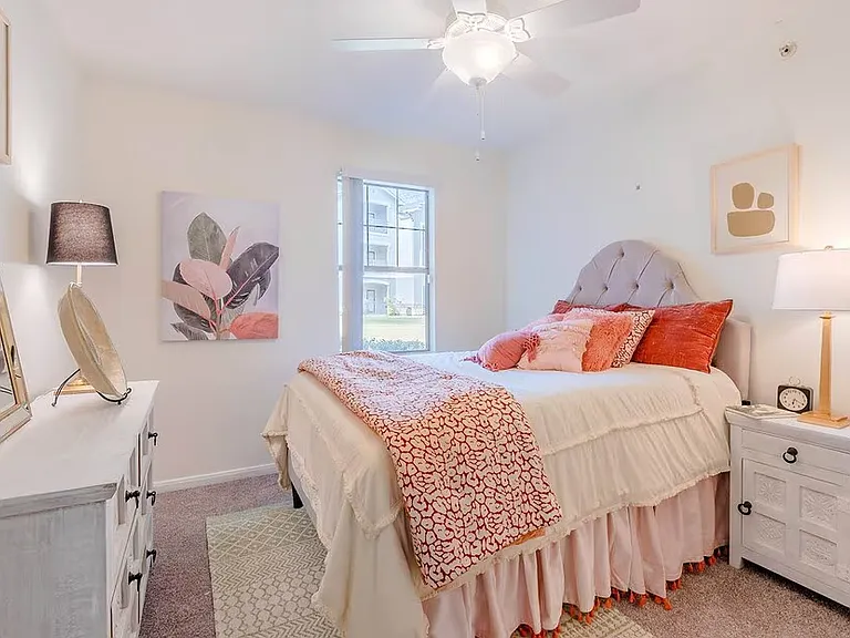 Guest bedroom