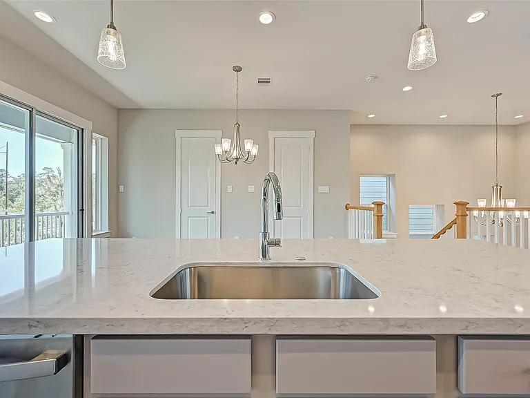 67 Thorpe Ln — Photo 14