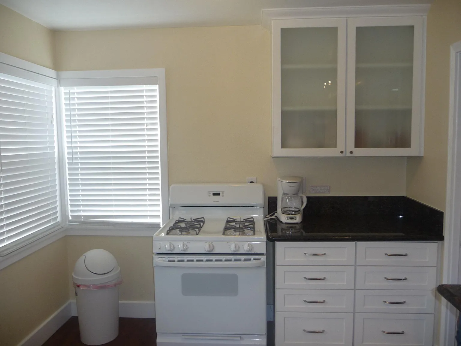 2 bed, 1100 sqft, $3,595 — Photo 4