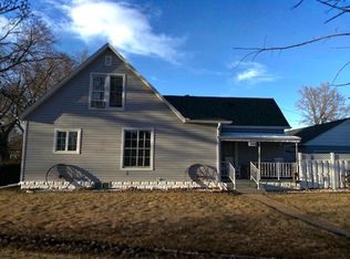 748 L St, Loup City, NE 68853